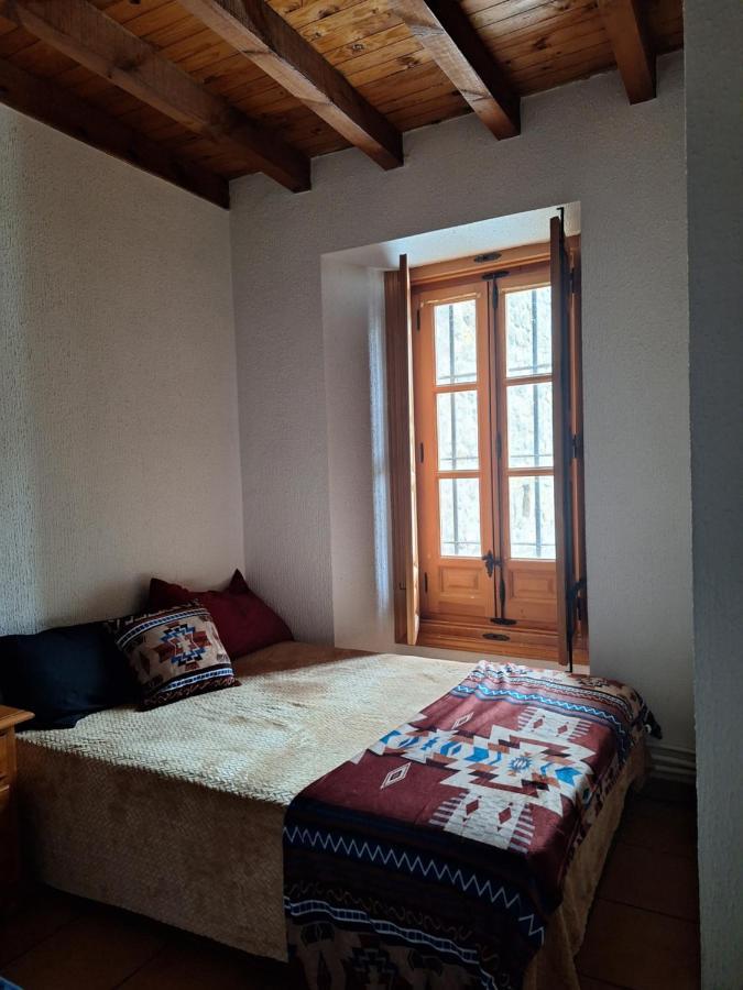 Hostal El Patio Restaurante San Bartolomé de Pinares Εξωτερικό φωτογραφία